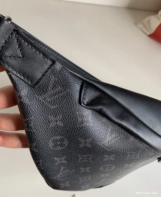 AAA Replica Ru DISCOVERY BUMBAG LOUIS VUITTON 0814